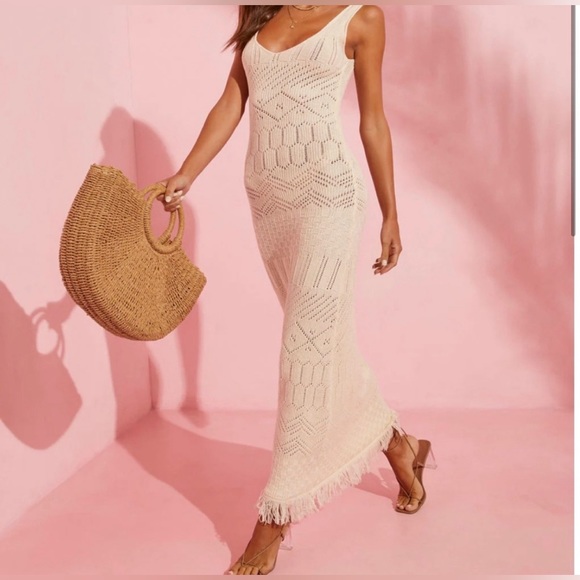 Vici Dresses & Skirts - Vici crochet maxi dress